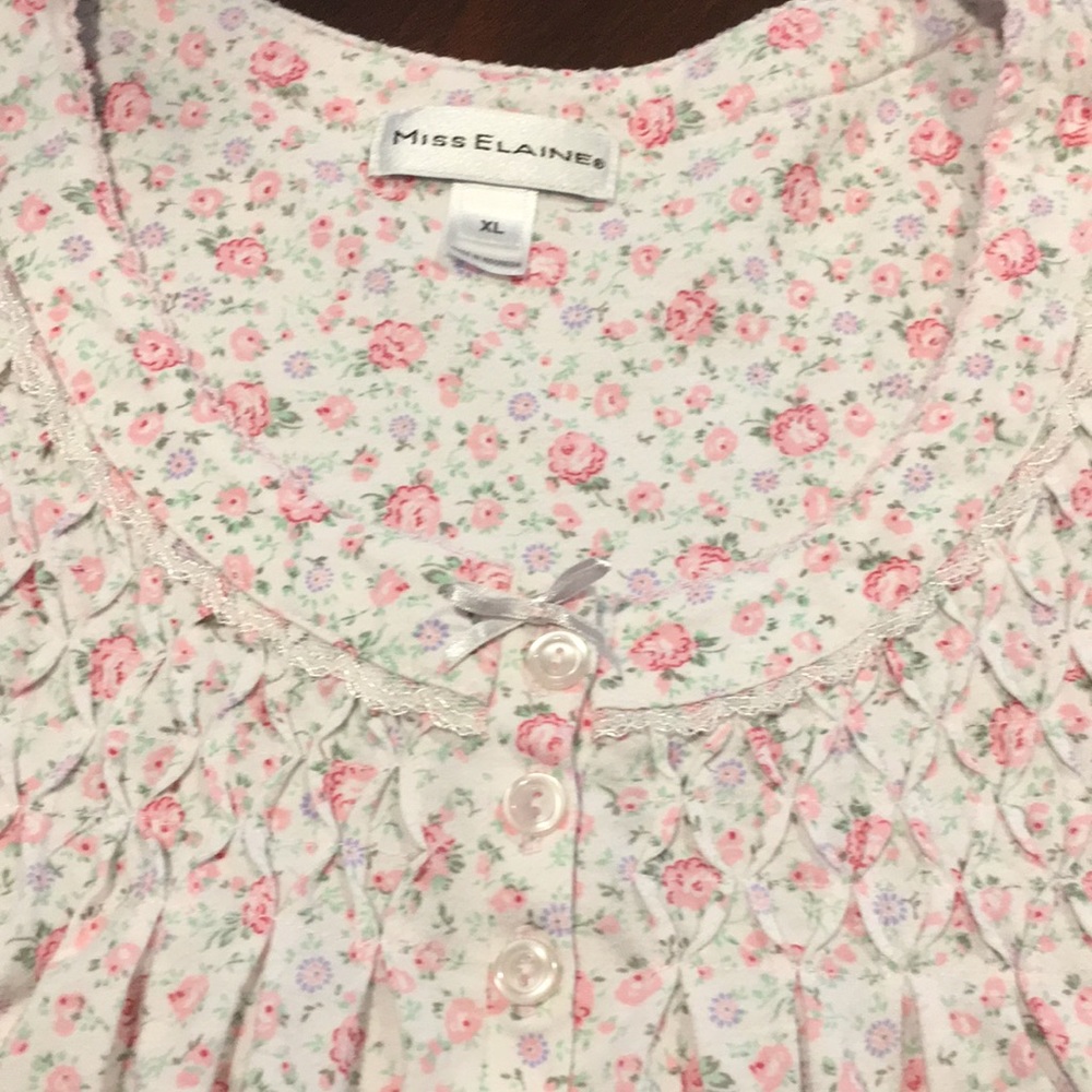 Miss Elaine nightgown XL